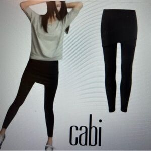 Cabi m’leggings size S pull on cropped ankle skirted leggings